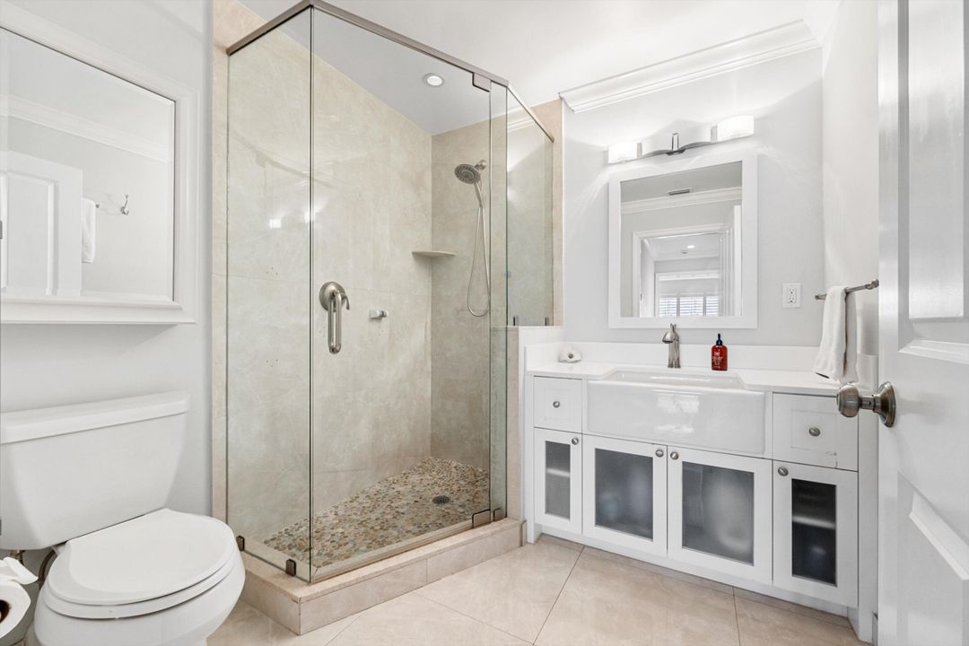 待售: $2,385,000 (2 贝兹, 2 浴室, 1274 平方英尺)