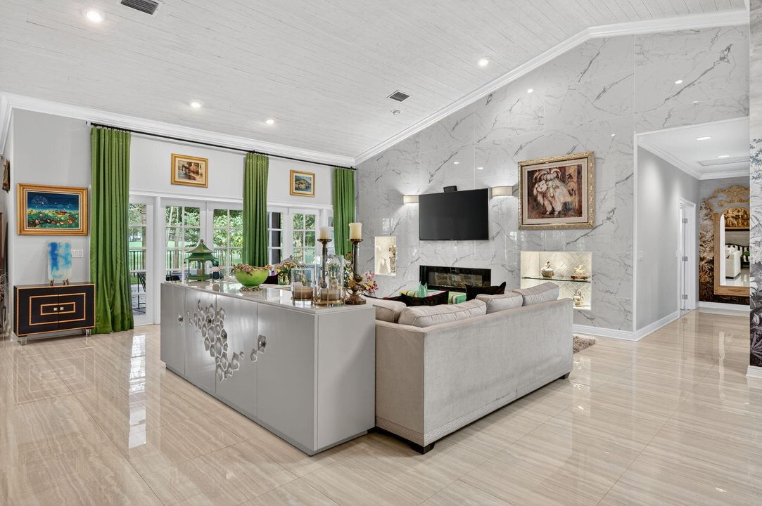 Active With Contract: $2,150,000 (4 beds, 4 baths, 3554 Square Feet)