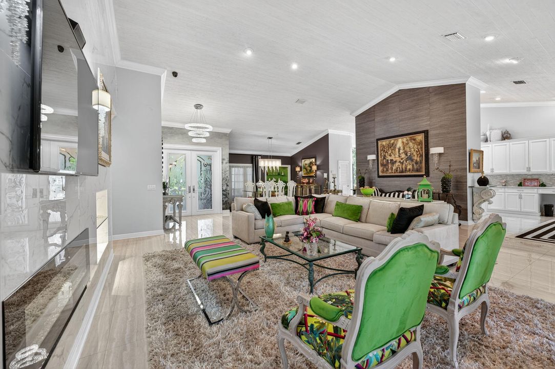 Active With Contract: $2,150,000 (4 beds, 4 baths, 3554 Square Feet)