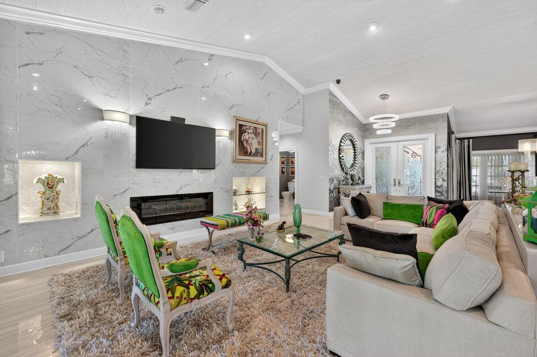 Active With Contract: $2,150,000 (4 beds, 4 baths, 3554 Square Feet)