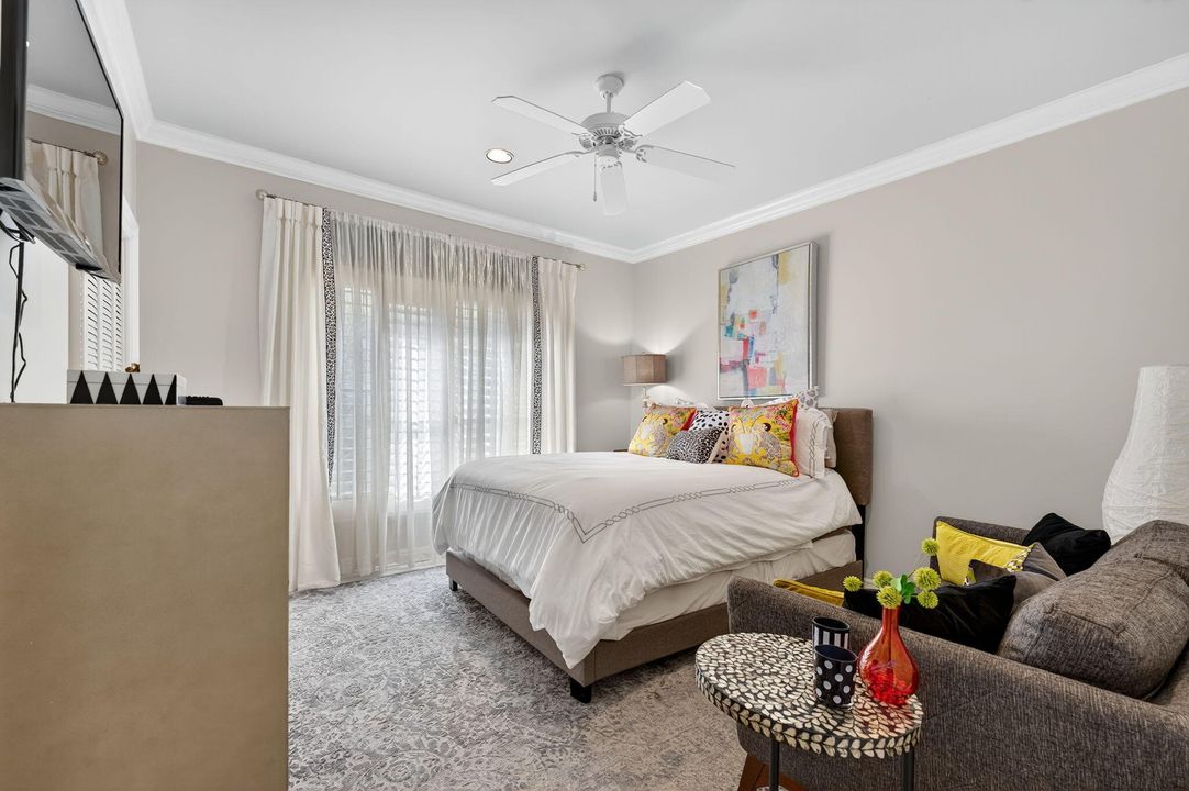 Active With Contract: $2,150,000 (4 beds, 4 baths, 3554 Square Feet)