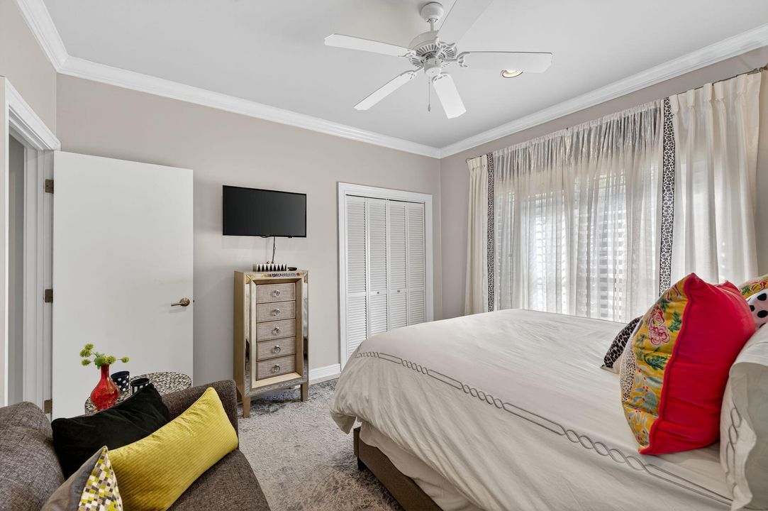 Active With Contract: $2,150,000 (4 beds, 4 baths, 3554 Square Feet)