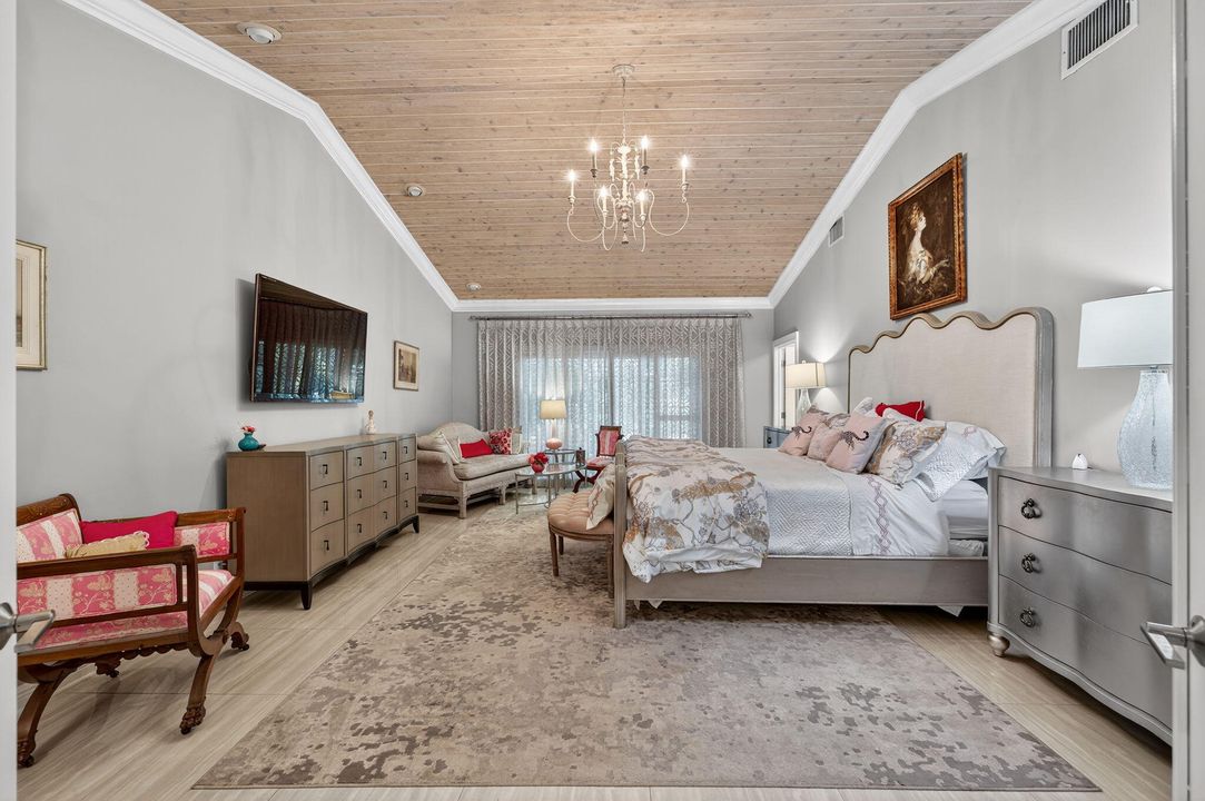 Active With Contract: $2,150,000 (4 beds, 4 baths, 3554 Square Feet)