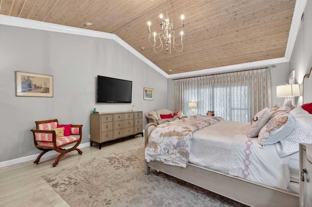 Active With Contract: $2,150,000 (4 beds, 4 baths, 3554 Square Feet)