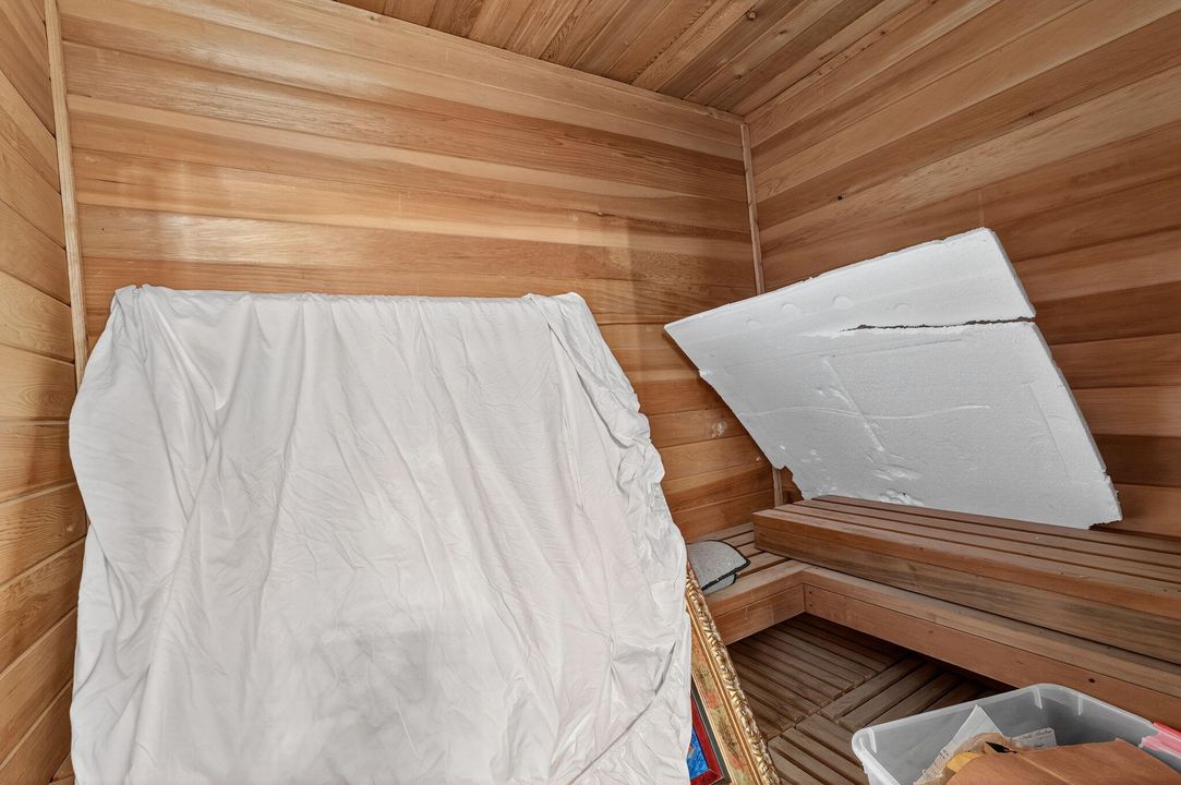 Active With Contract: $2,150,000 (4 beds, 4 baths, 3554 Square Feet)