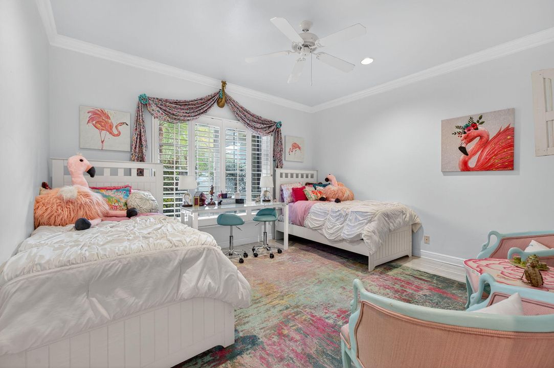 Active With Contract: $2,150,000 (4 beds, 4 baths, 3554 Square Feet)