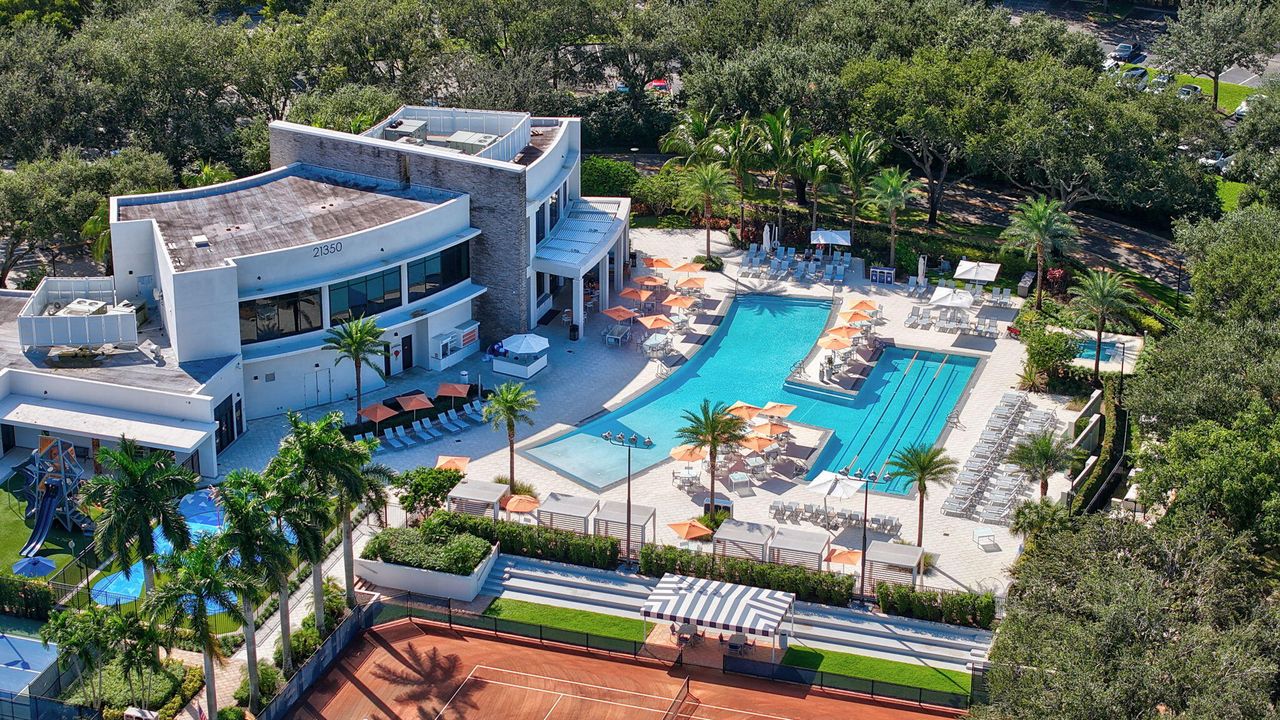 Active With Contract: $2,150,000 (4 beds, 4 baths, 3554 Square Feet)