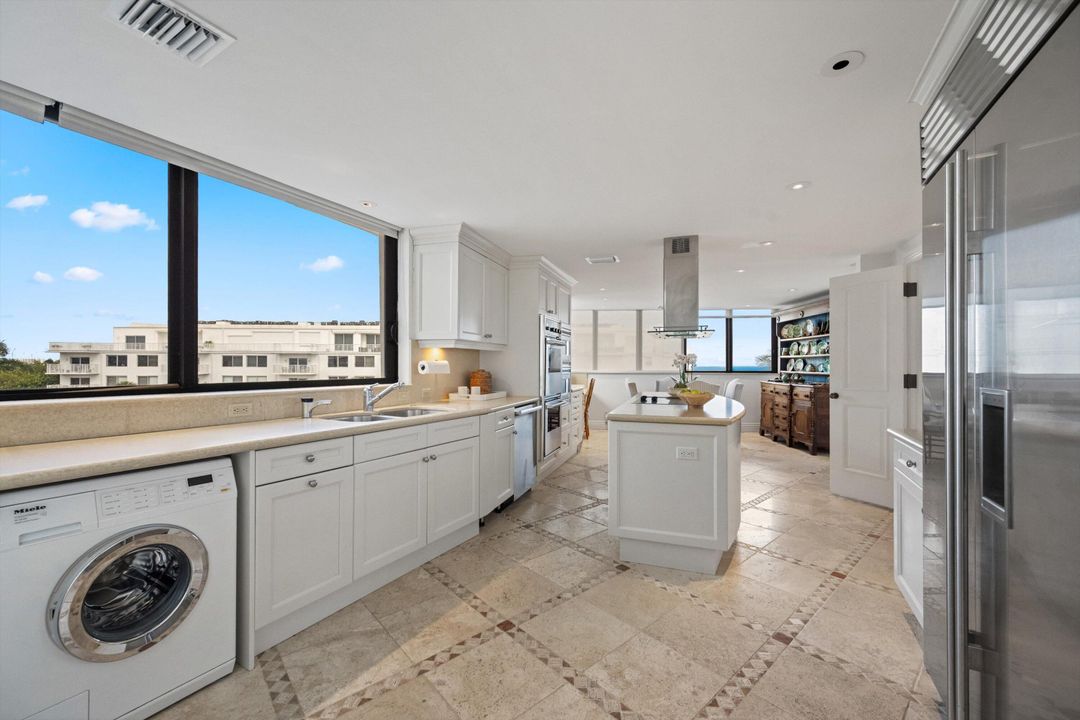 待售: $9,250,000 (3 贝兹, 4 浴室, 3036 平方英尺)