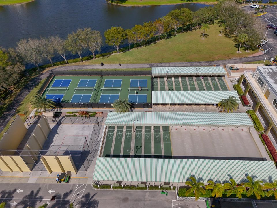 En Venta: $209,000 (2 camas, 1 baños, 798 Pies cuadrados)