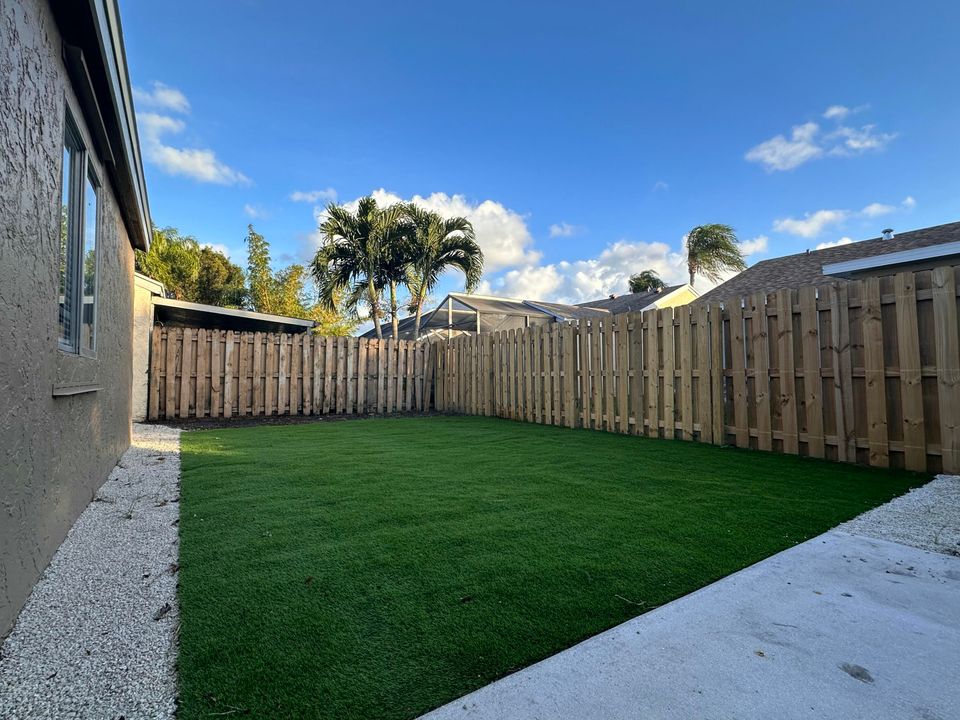 For Sale: $500,000 (3 beds, 2 baths, 1132 Square Feet)