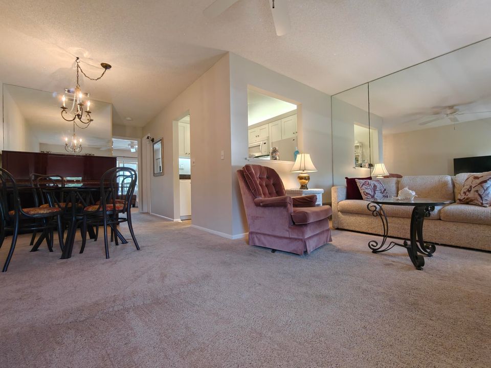 На продажу: $124,999 (1 спален, 1 ванн, 631 Квадратных фут)