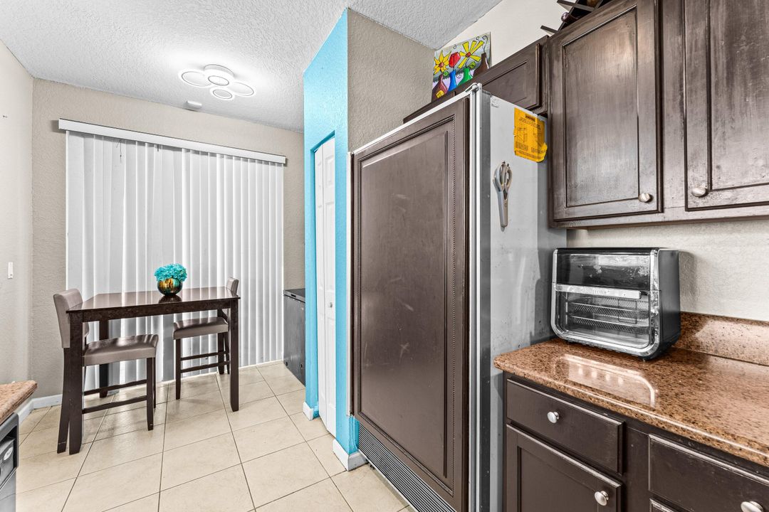 En Venta: $299,000 (3 camas, 2 baños, 1482 Pies cuadrados)