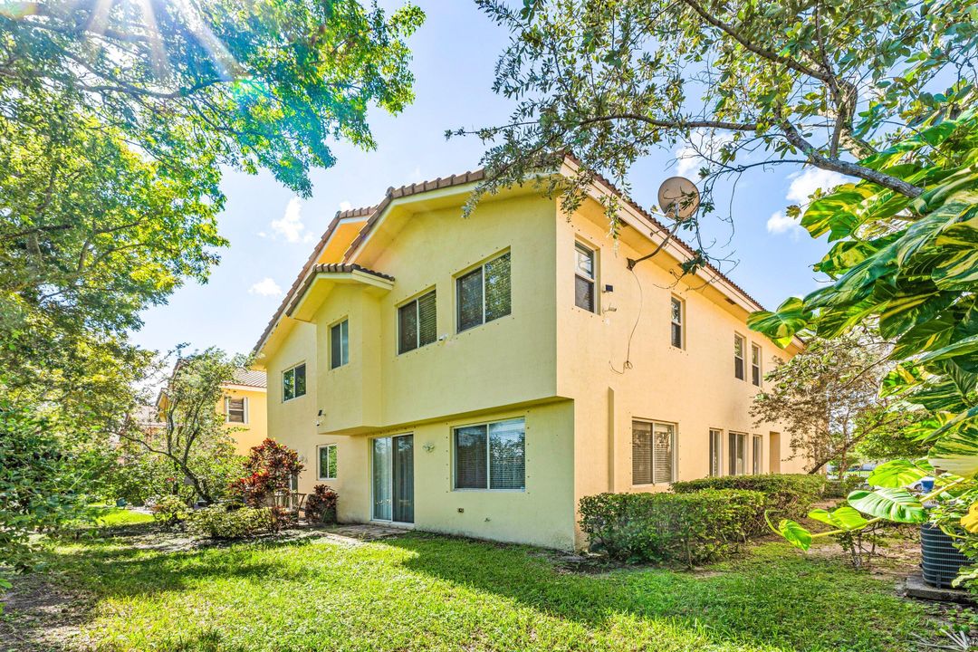 En Venta: $299,000 (3 camas, 2 baños, 1482 Pies cuadrados)