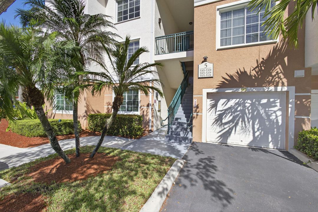 出租: $3,300 (3 贝兹, 2 浴室, 1338 平方英尺)