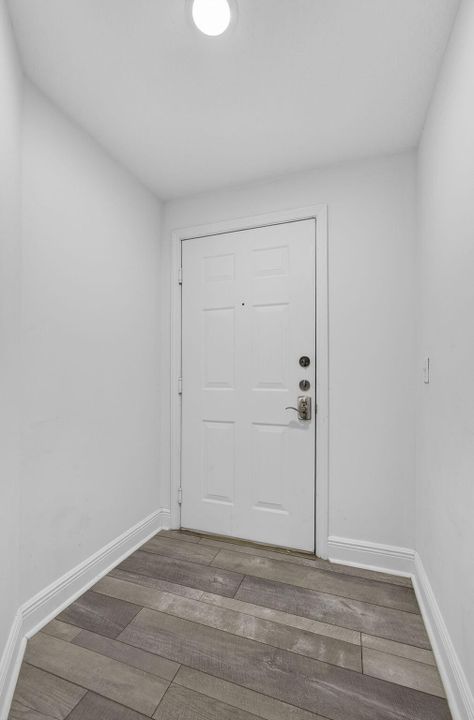 出租: $3,300 (3 贝兹, 2 浴室, 1338 平方英尺)