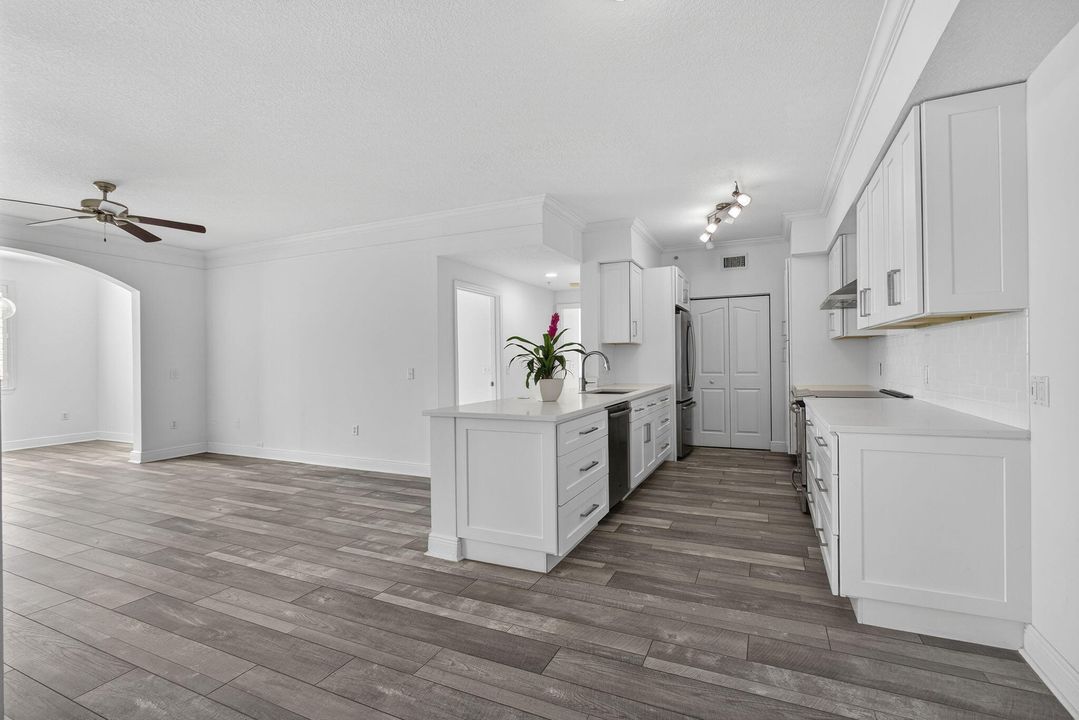 出租: $3,300 (3 贝兹, 2 浴室, 1338 平方英尺)