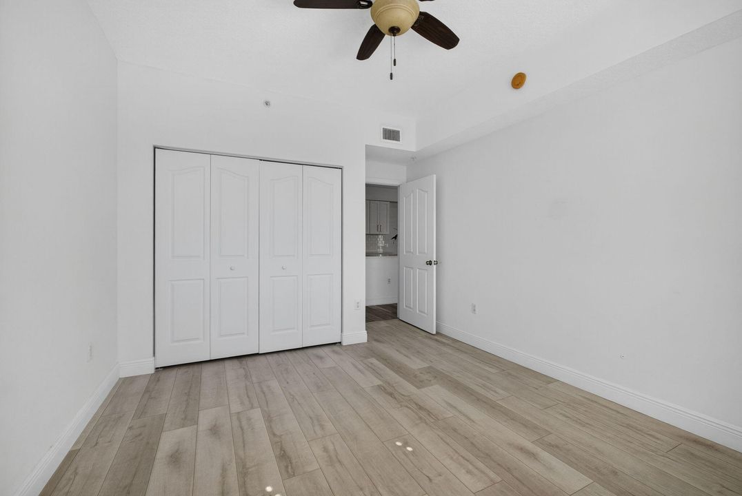 出租: $3,300 (3 贝兹, 2 浴室, 1338 平方英尺)