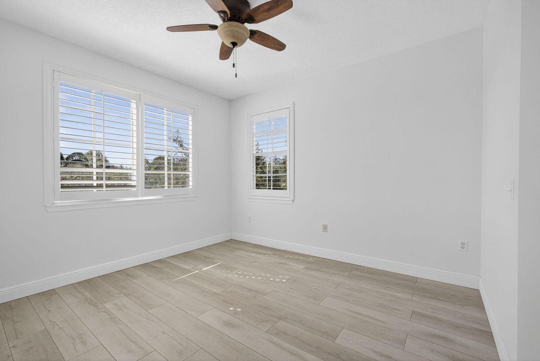 出租: $3,300 (3 贝兹, 2 浴室, 1338 平方英尺)