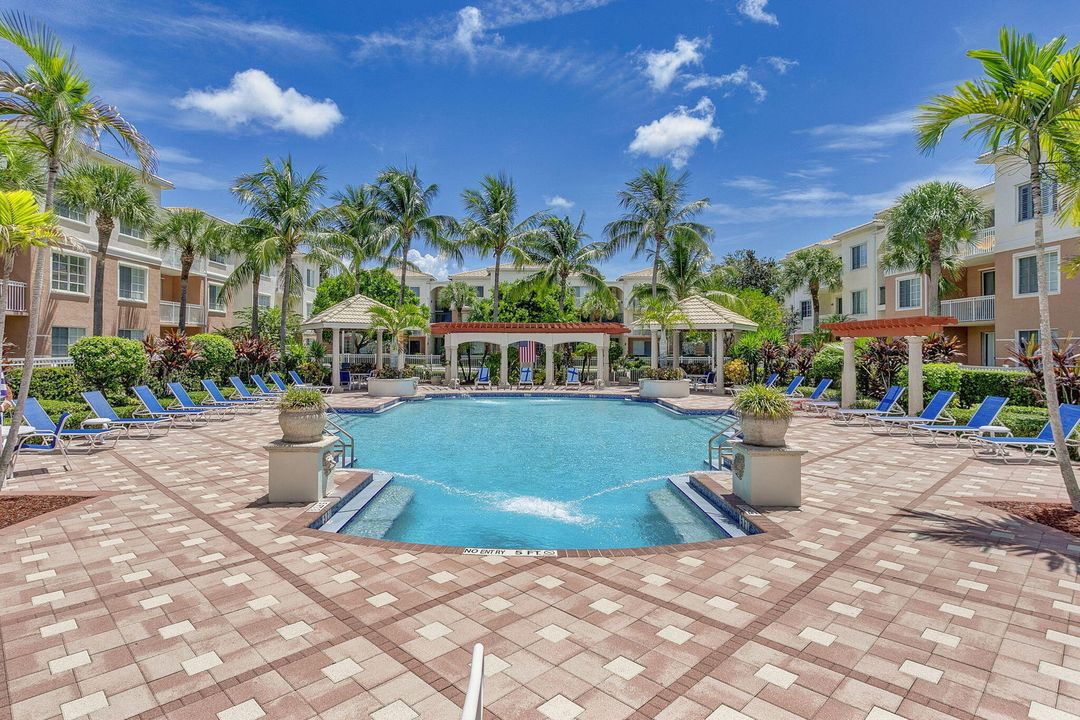 出租: $3,300 (3 贝兹, 2 浴室, 1338 平方英尺)