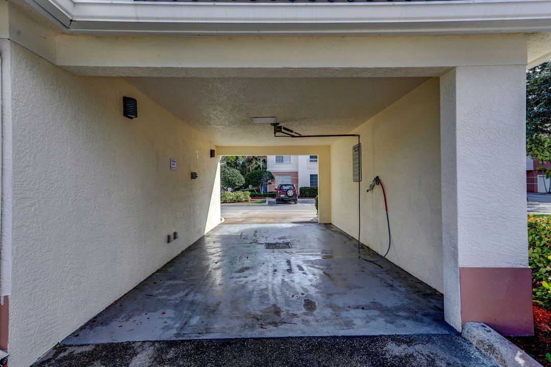 出租: $3,300 (3 贝兹, 2 浴室, 1338 平方英尺)