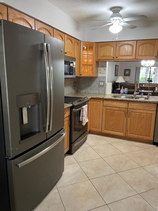 For Sale: $425,000 (2 beds, 2 baths, 1344 Square Feet)