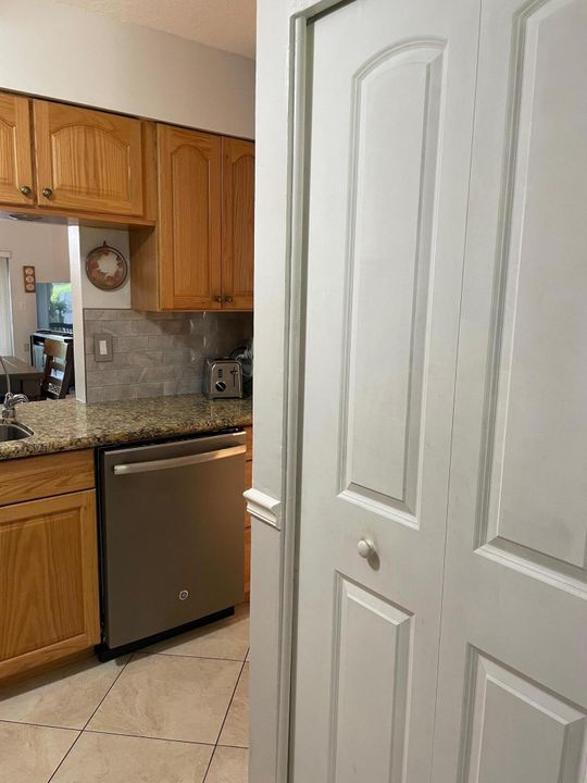 For Sale: $425,000 (2 beds, 2 baths, 1344 Square Feet)