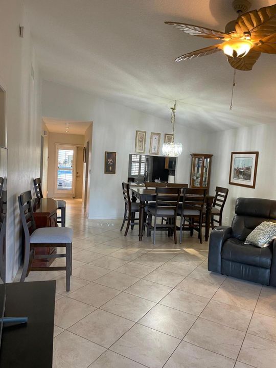 For Sale: $425,000 (2 beds, 2 baths, 1344 Square Feet)