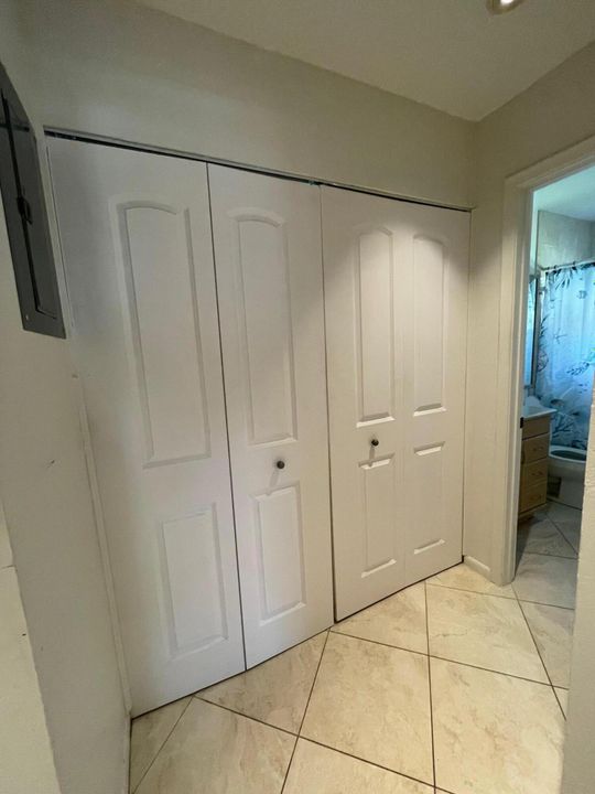 For Sale: $425,000 (2 beds, 2 baths, 1344 Square Feet)