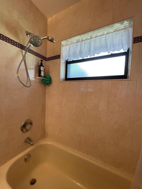 For Sale: $425,000 (2 beds, 2 baths, 1344 Square Feet)