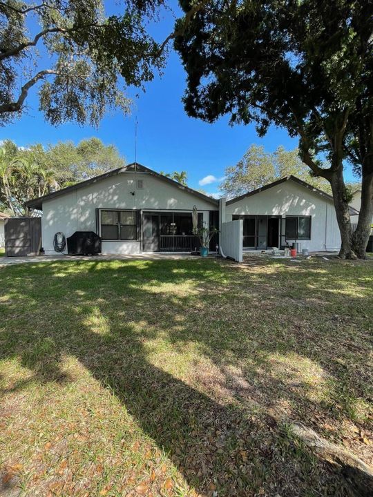 For Sale: $425,000 (2 beds, 2 baths, 1344 Square Feet)