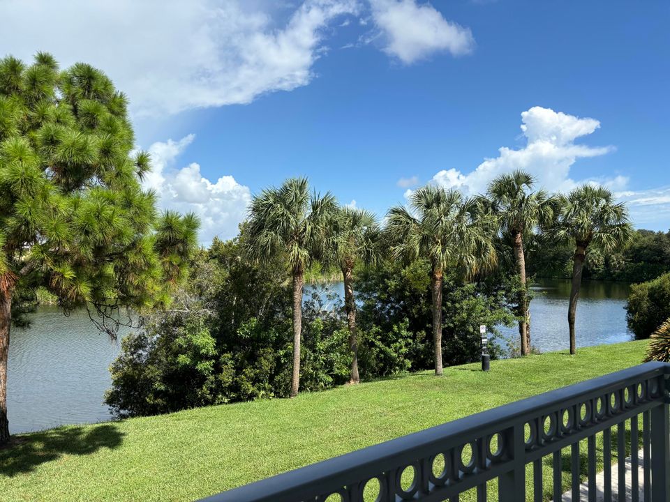 出租: $2,800 (2 贝兹, 2 浴室, 1414 平方英尺)