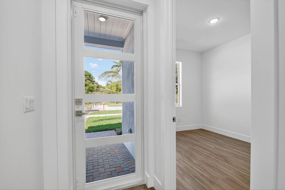 Active With Contract: $799,000 (4 beds, 3 baths, 2161 Square Feet)