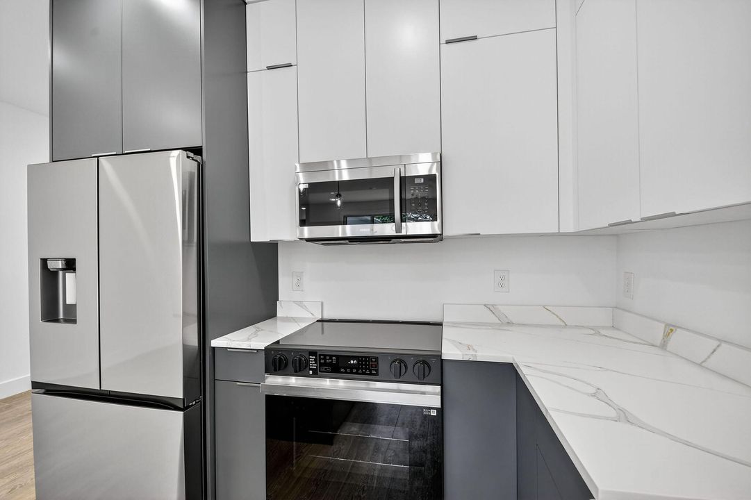 Active With Contract: $799,000 (4 beds, 3 baths, 2161 Square Feet)