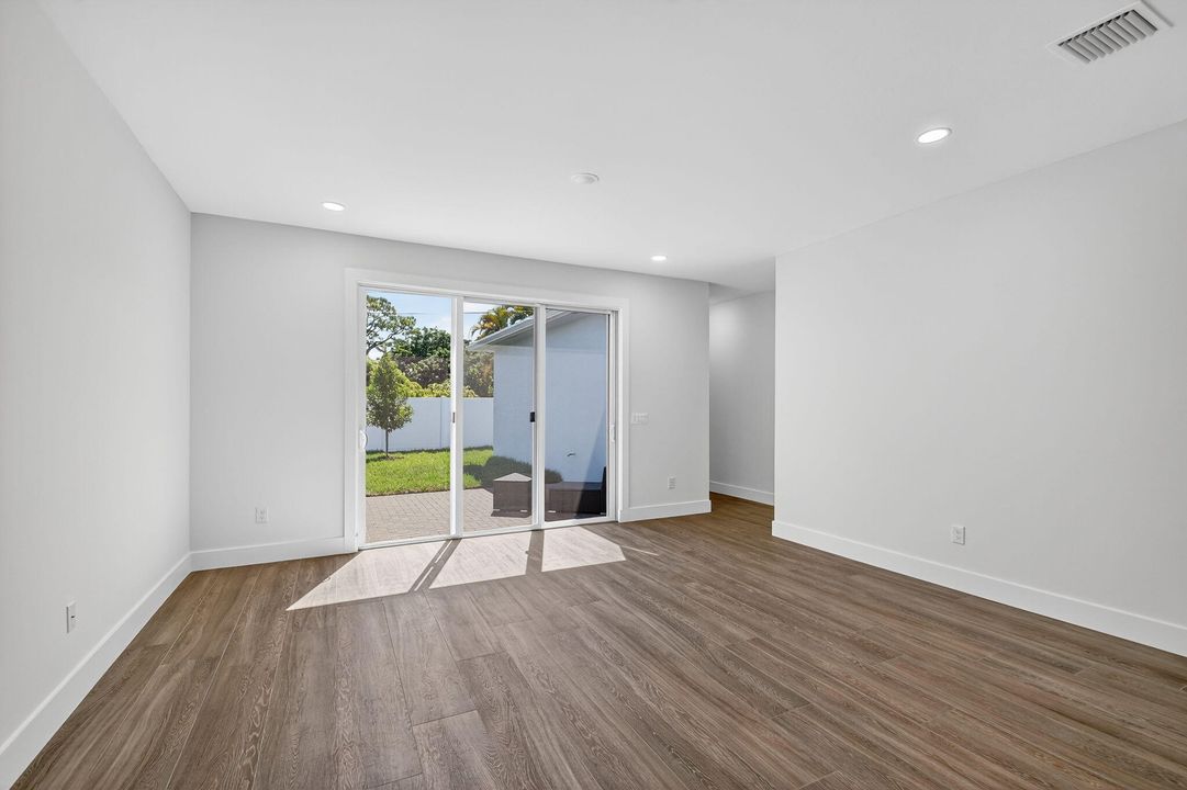 Active With Contract: $799,000 (4 beds, 3 baths, 2161 Square Feet)