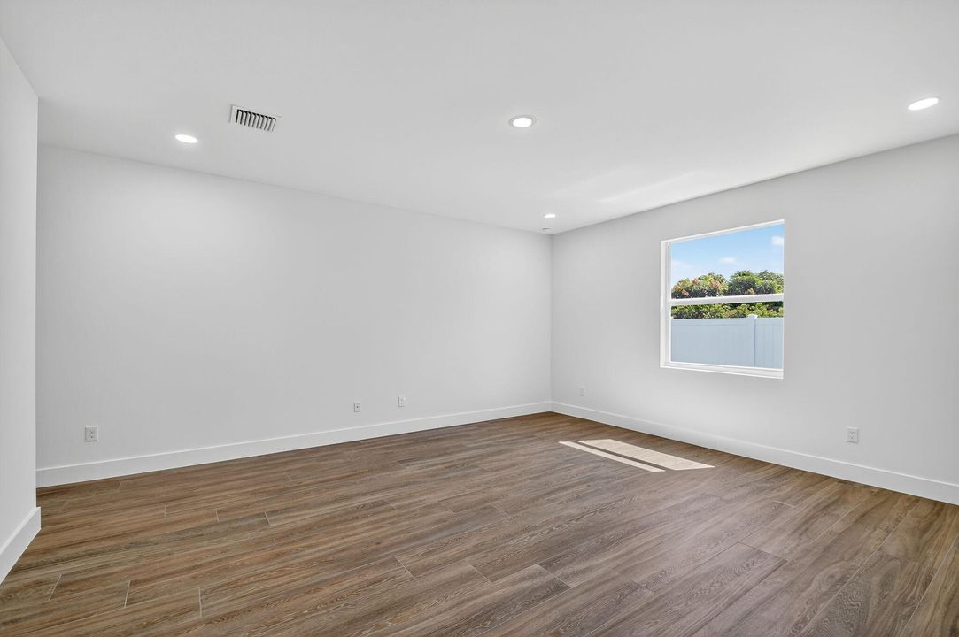 Active With Contract: $799,000 (4 beds, 3 baths, 2161 Square Feet)