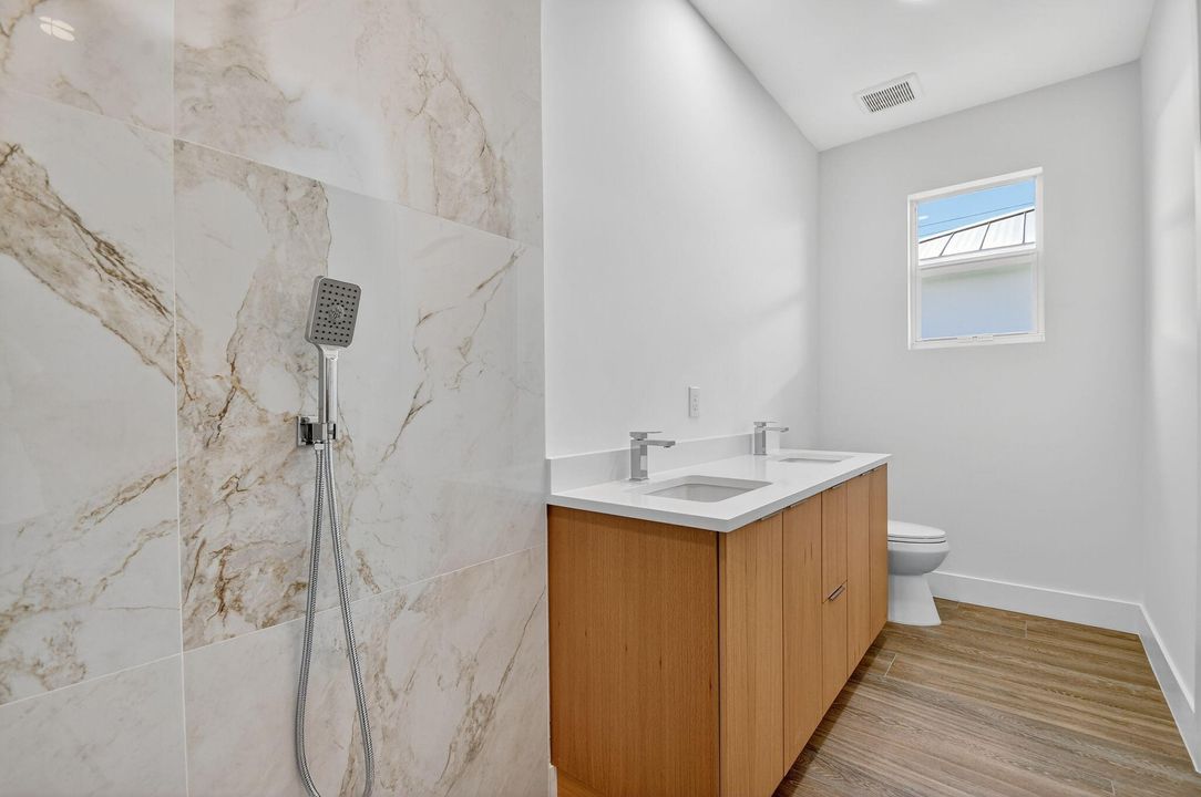 Active With Contract: $799,000 (4 beds, 3 baths, 2161 Square Feet)