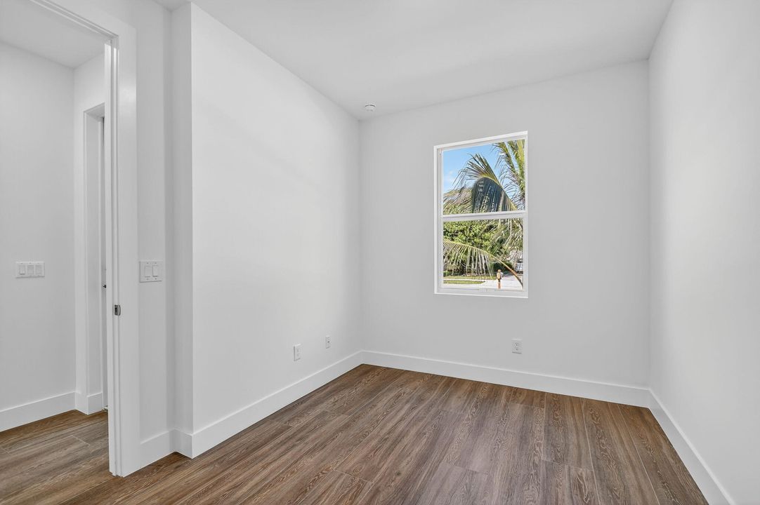 Active With Contract: $799,000 (4 beds, 3 baths, 2161 Square Feet)