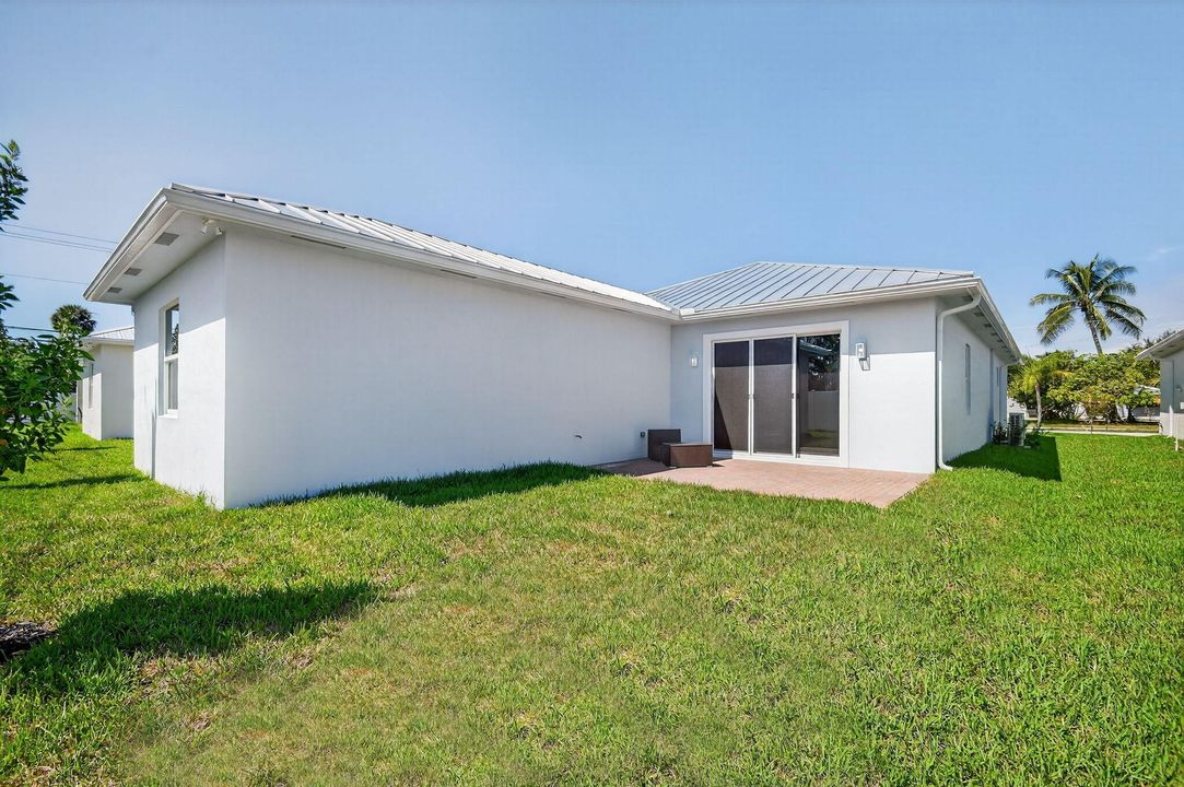 Active With Contract: $799,000 (4 beds, 3 baths, 2161 Square Feet)