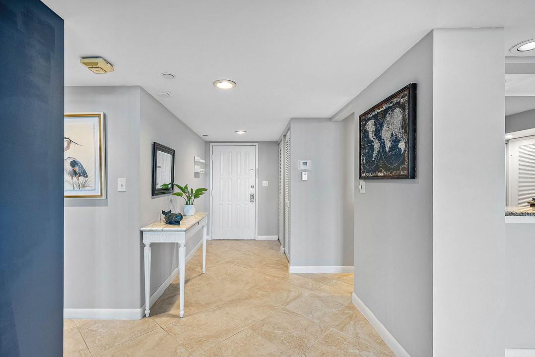 合同活跃: $827,000 (2 贝兹, 2 浴室, 1452 平方英尺)