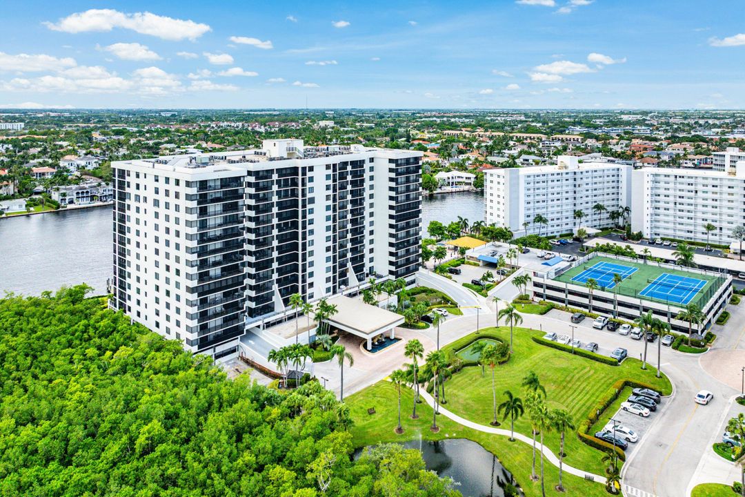 合同活跃: $827,000 (2 贝兹, 2 浴室, 1452 平方英尺)