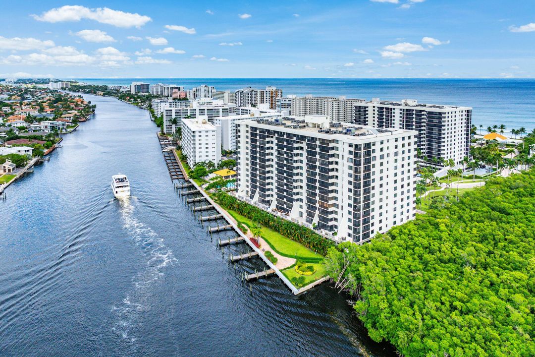 合同活跃: $827,000 (2 贝兹, 2 浴室, 1452 平方英尺)