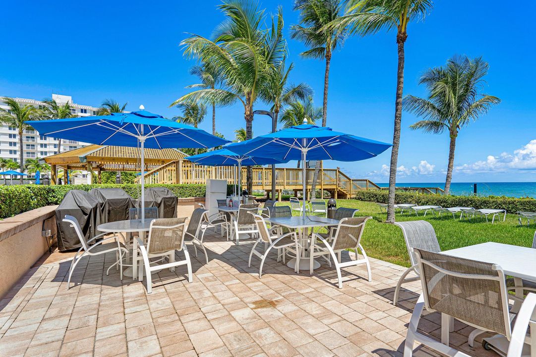 合同活跃: $827,000 (2 贝兹, 2 浴室, 1452 平方英尺)