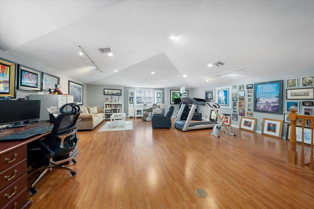 For Sale: $1,240,000 (4 beds, 3 baths, 3853 Square Feet)