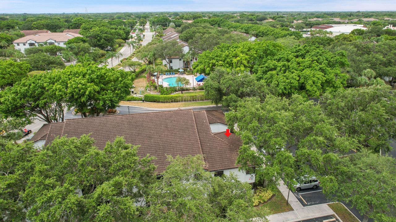 For Sale: $215,000 (3 beds, 2 baths, 1692 Square Feet)