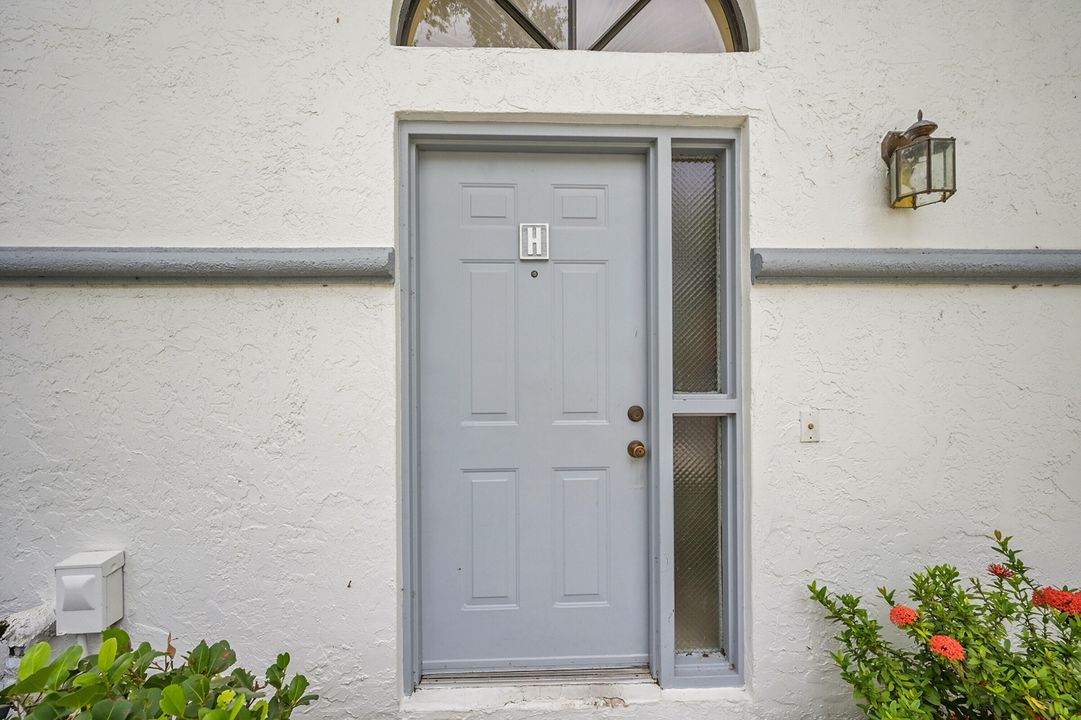 For Sale: $215,000 (3 beds, 2 baths, 1692 Square Feet)