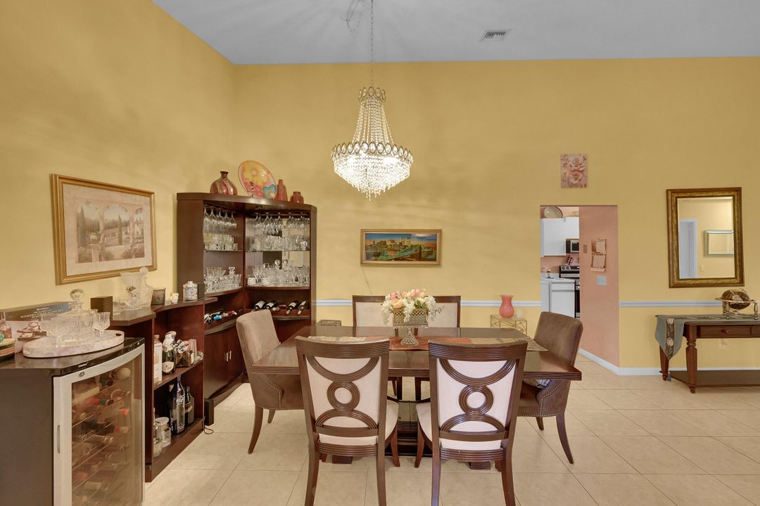 For Sale: $215,000 (3 beds, 2 baths, 1692 Square Feet)