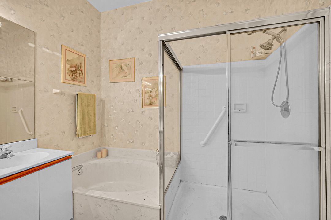 For Sale: $215,000 (3 beds, 2 baths, 1692 Square Feet)