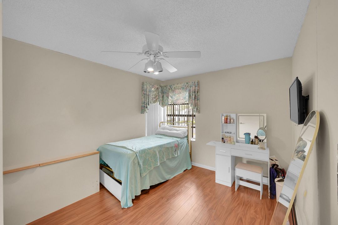 For Sale: $215,000 (3 beds, 2 baths, 1692 Square Feet)