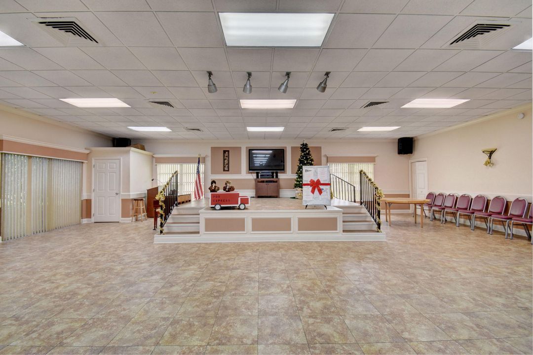 For Sale: $200,000 (2 beds, 2 baths, 1167 Square Feet)