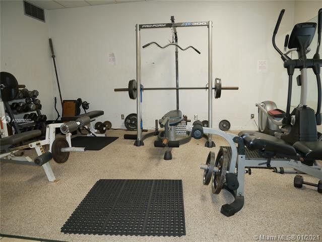 В аренду: $1,200 (1 спален, 1 ванн, 928 Квадратных фут)